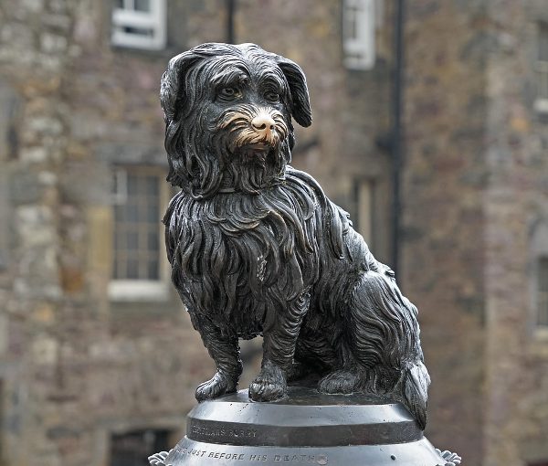 High Tourism makes a need for Airbnb cleaners in Edinburgh