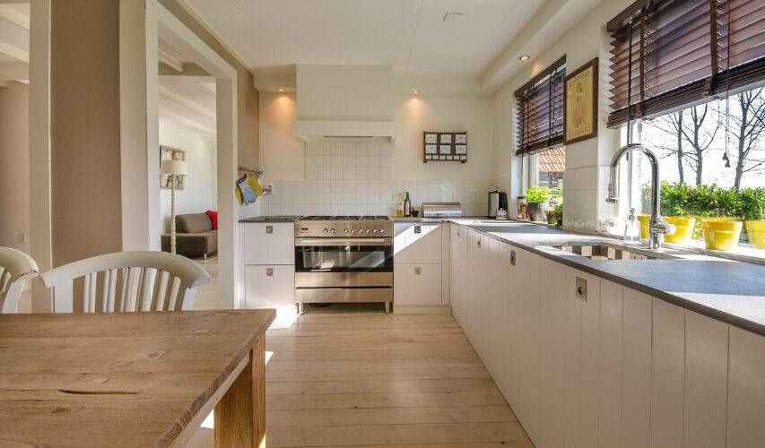 Kitchen cleaned during an end of tenancy cleaning service in Edinburgh